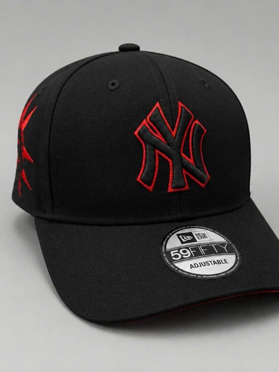 New Era Other - New Era New York Yankees Black Red Outline Logo Cap Statue of Liberty Side Patch
